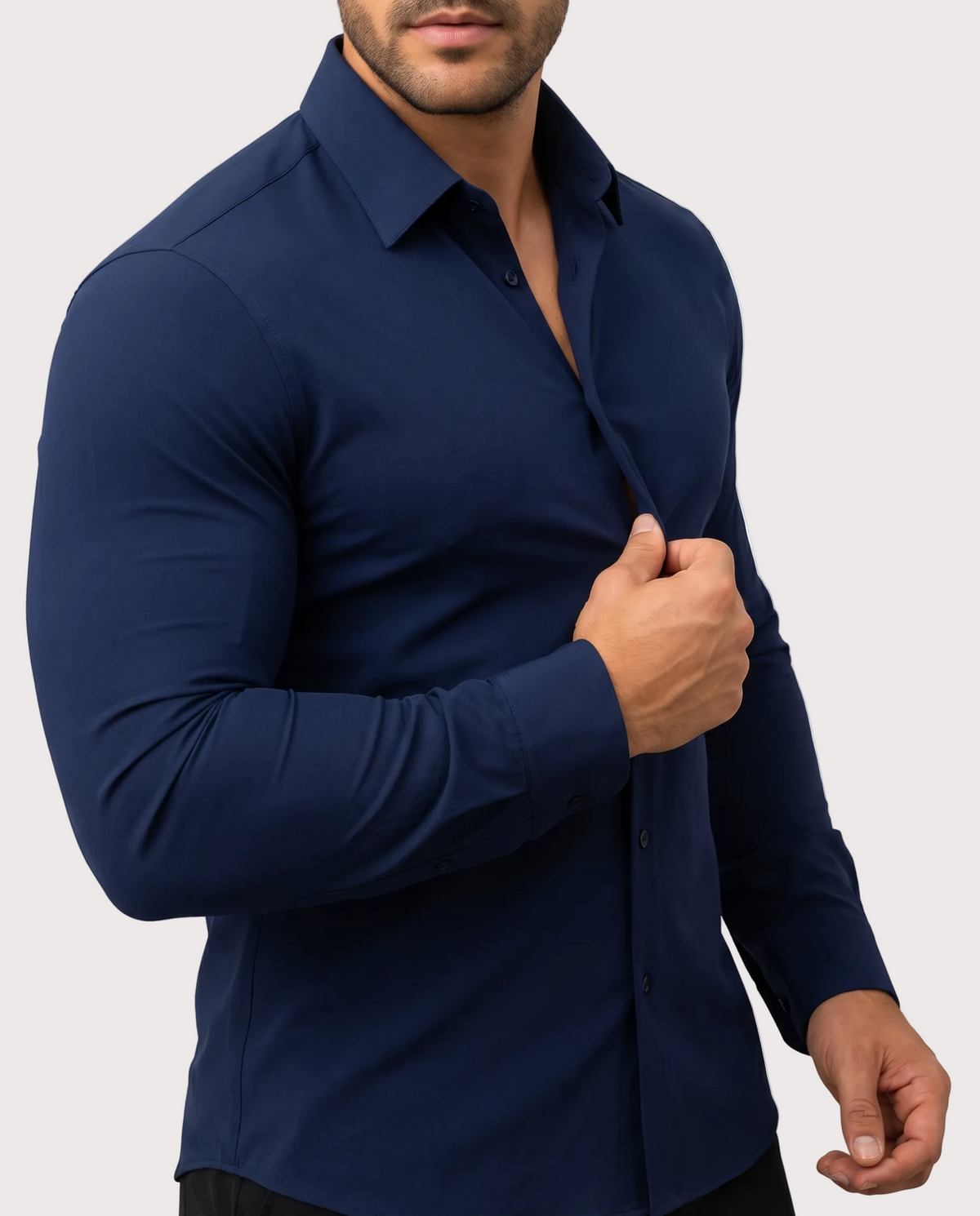 La camisa de vestir elástica